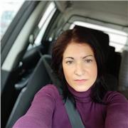 o una Biologa in generale tutte le materie o una persona paziente e disposta ad impostare insieme a voi un buon metodo di studio